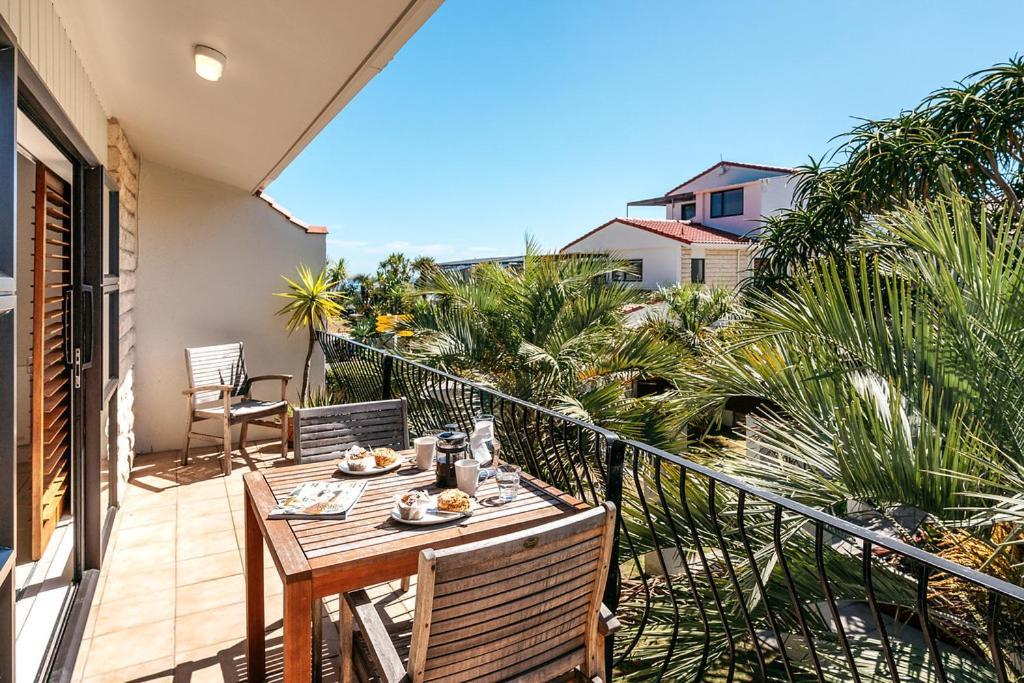 Onetangi Beach Apartments Luaran gambar