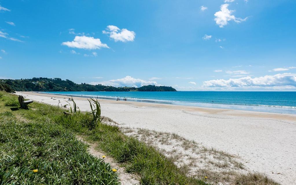Onetangi Beach Apartments Luaran gambar