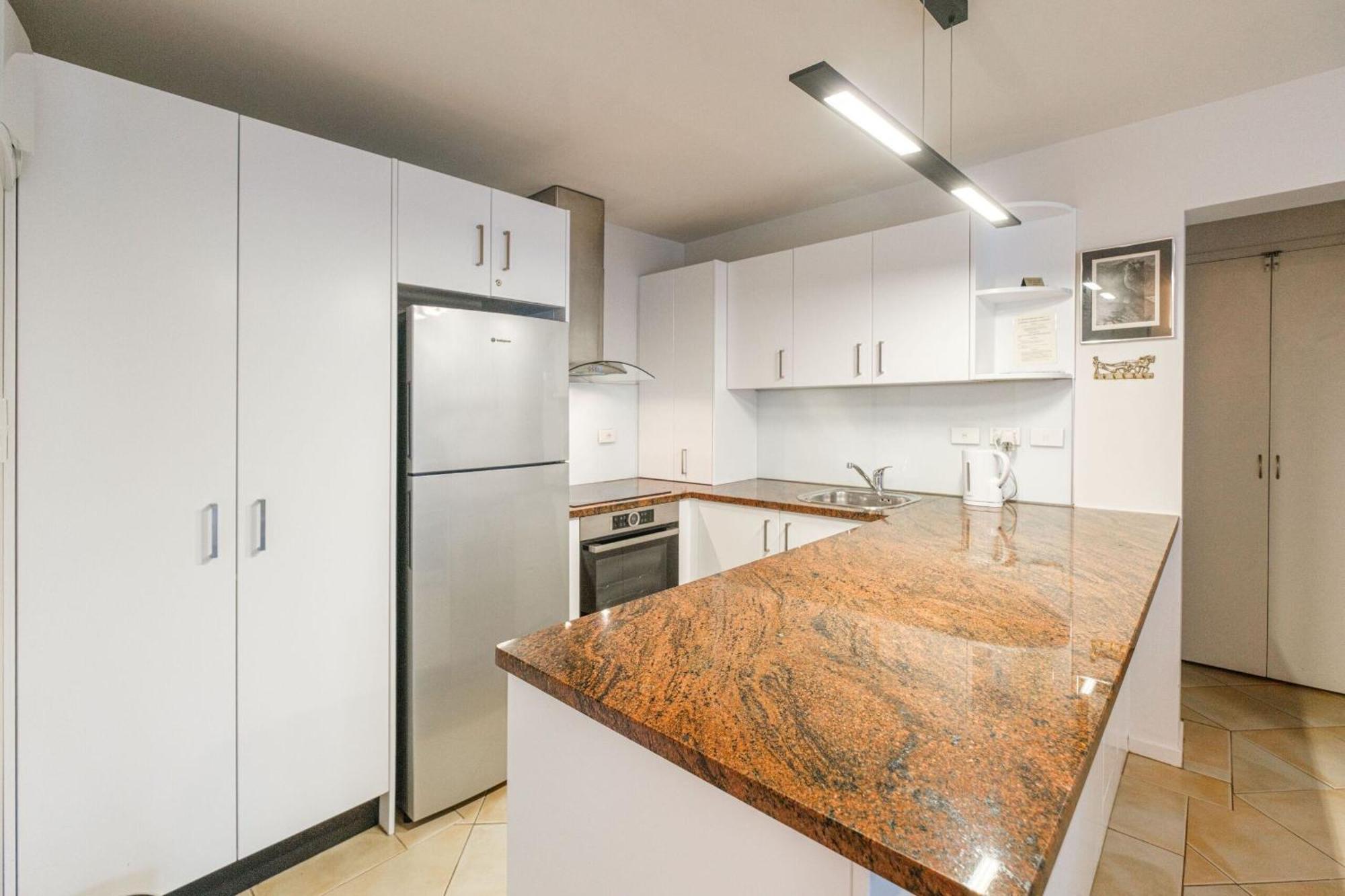 Onetangi Beach Apartments Luaran gambar