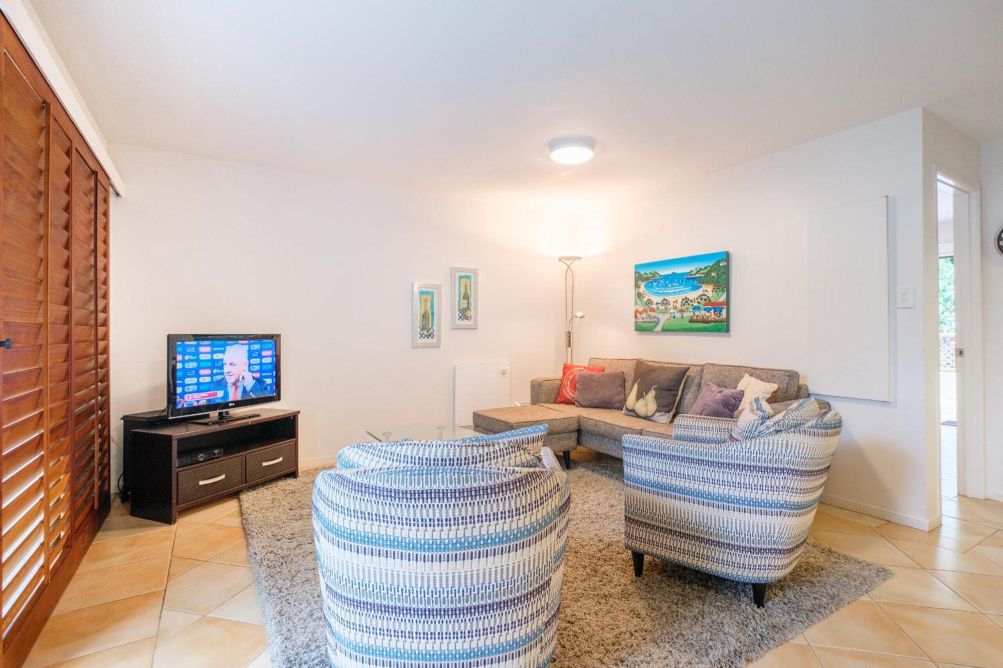 Onetangi Beach Apartments Luaran gambar