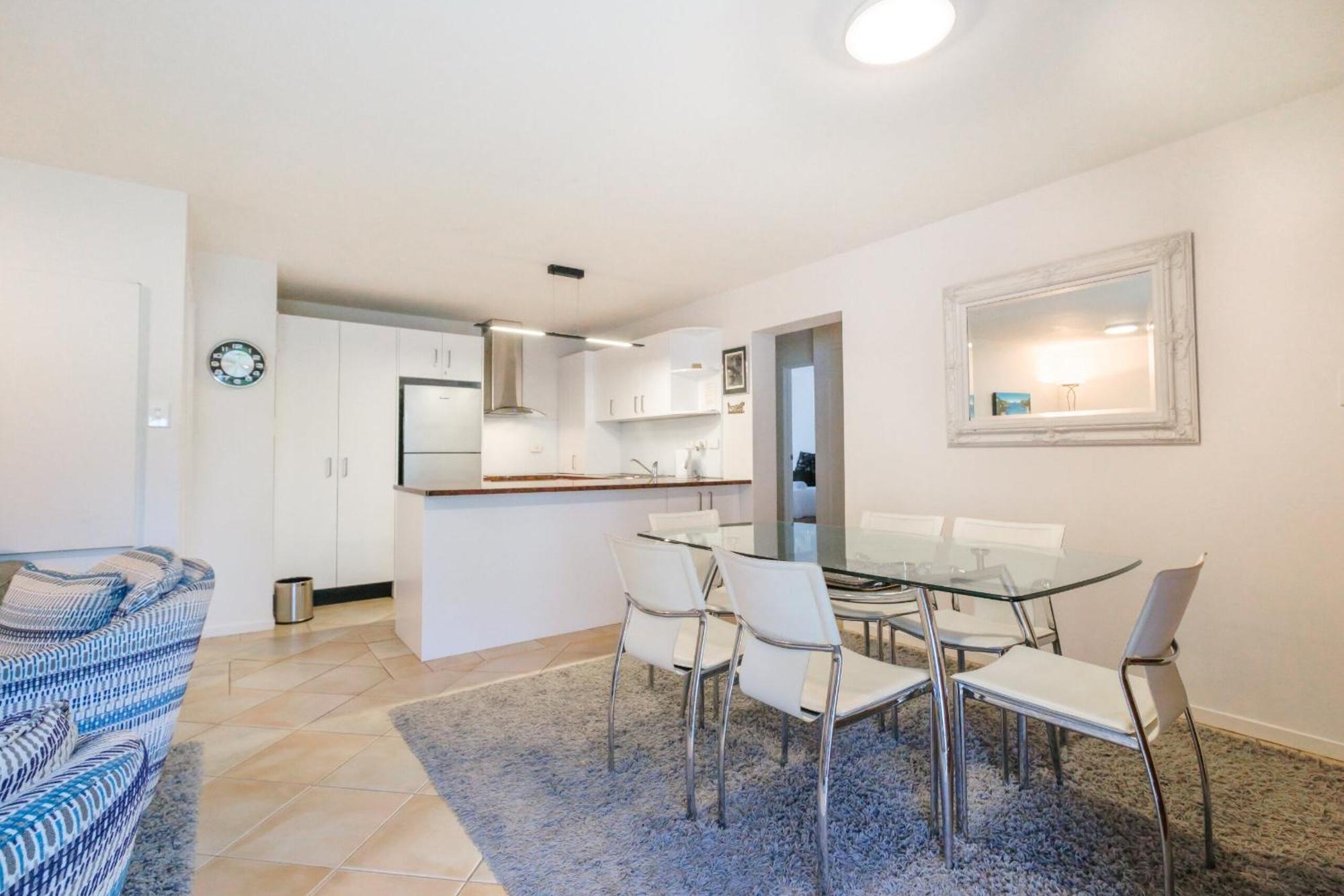 Onetangi Beach Apartments Luaran gambar