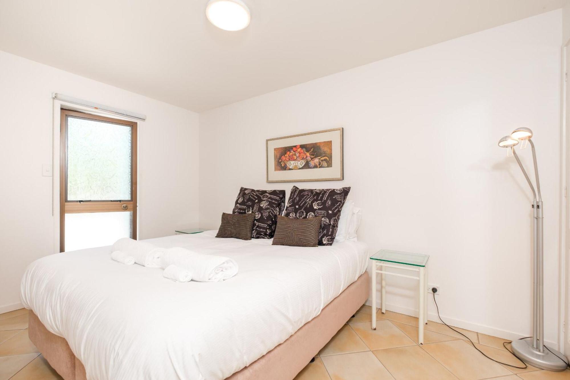 Onetangi Beach Apartments Luaran gambar