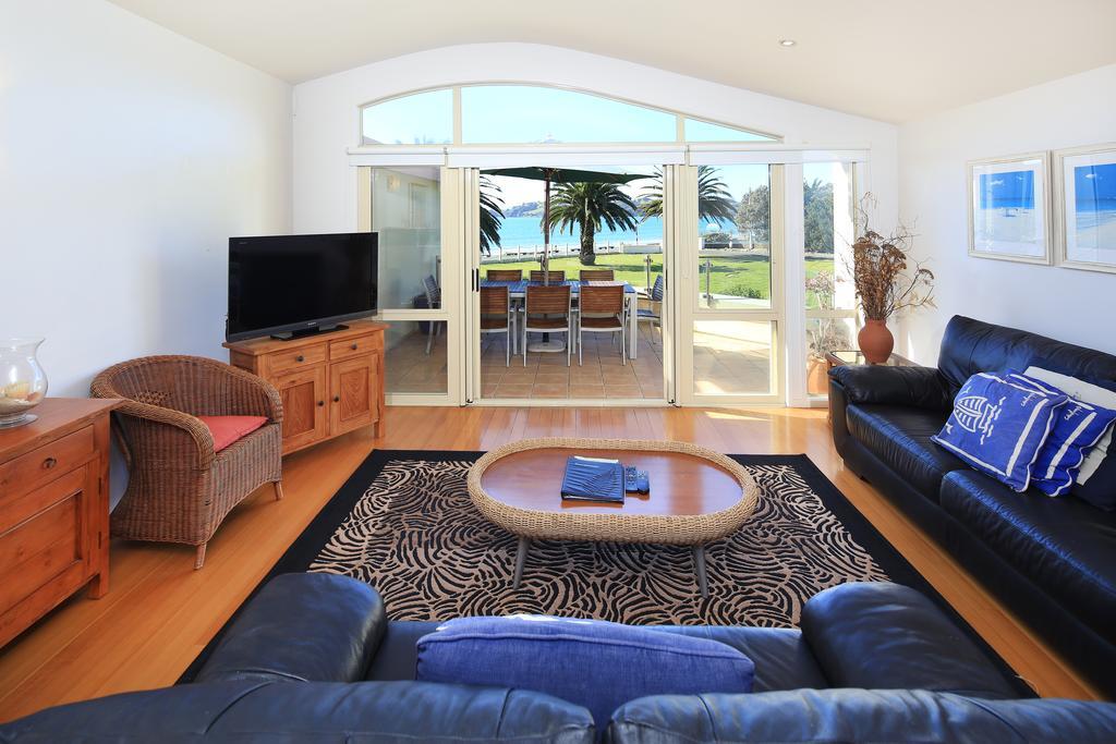 Onetangi Beach Apartments Luaran gambar