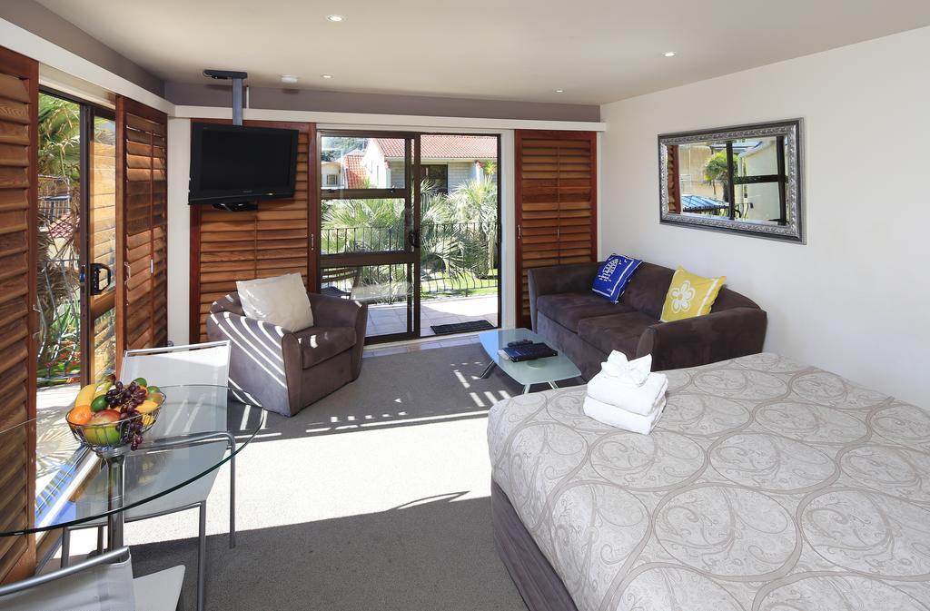 Onetangi Beach Apartments Luaran gambar